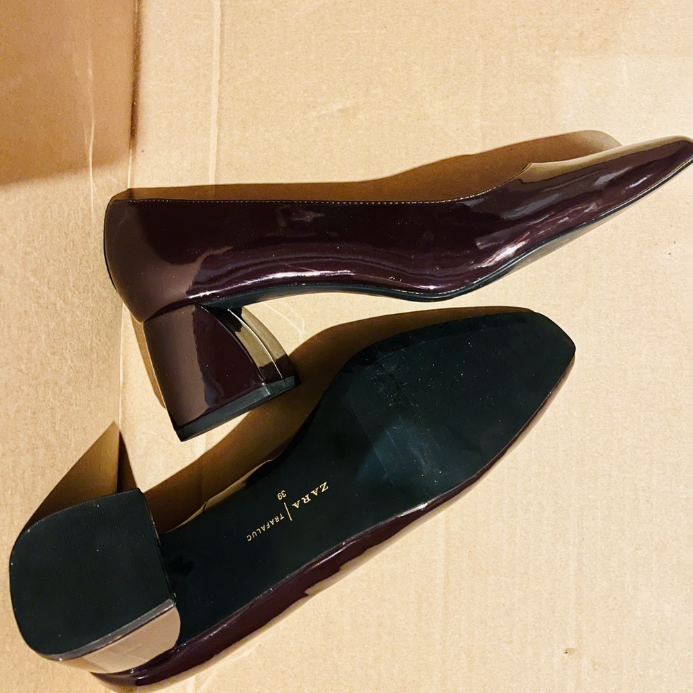 Zara Trafaluc pumps,size euro 39in deep wine red, brand new.Were too big on me.